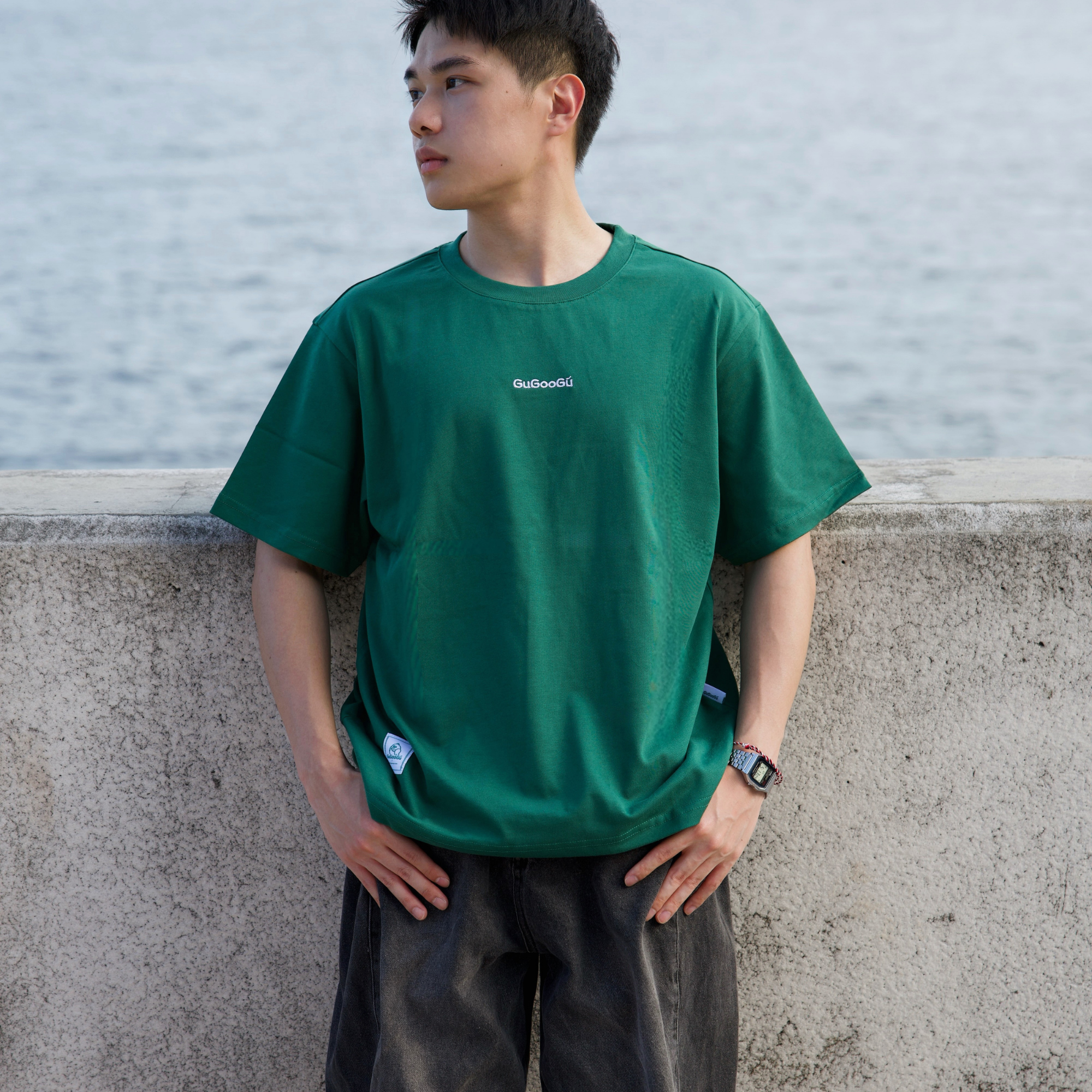 Gugoogu Contrast Stitch Minimalist Logo Slim Fit T-Shirt | Forest Green | Hong Kong Original Design