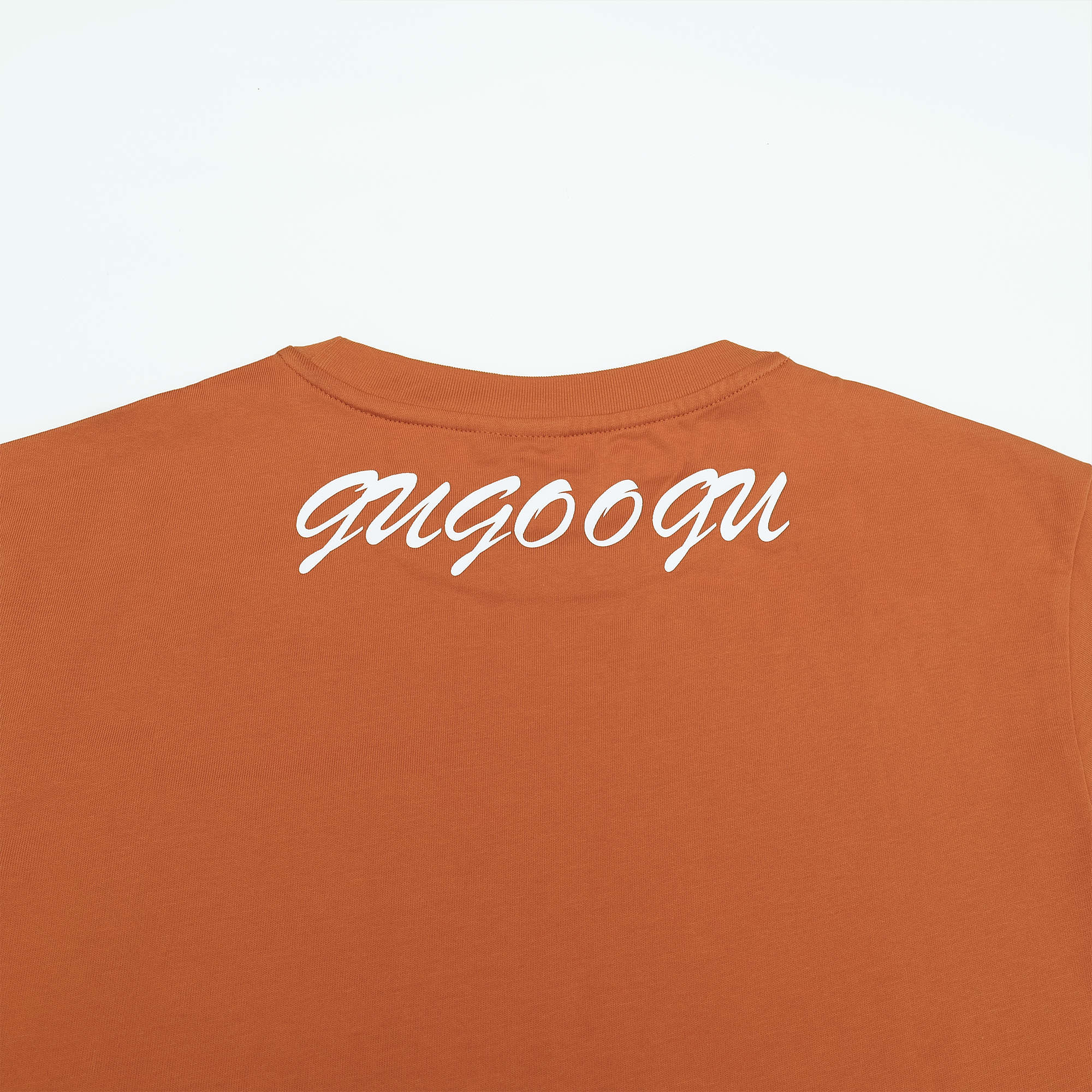 Gugoogu Contrast Stitch Cursive Logo Pocket Slim Fit T-Shirt | Orange | Hong Kong Original Design