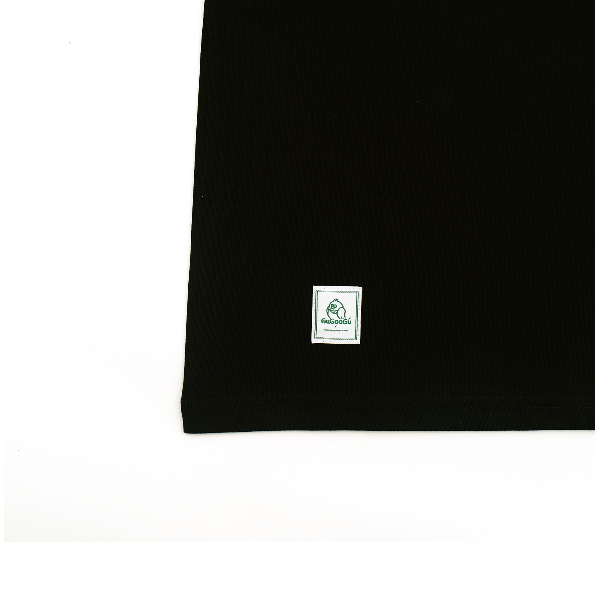 Gugoogu Peeking Bird Box Logo Slim Fit T-Shirt | Black | Hong Kong Original Design
