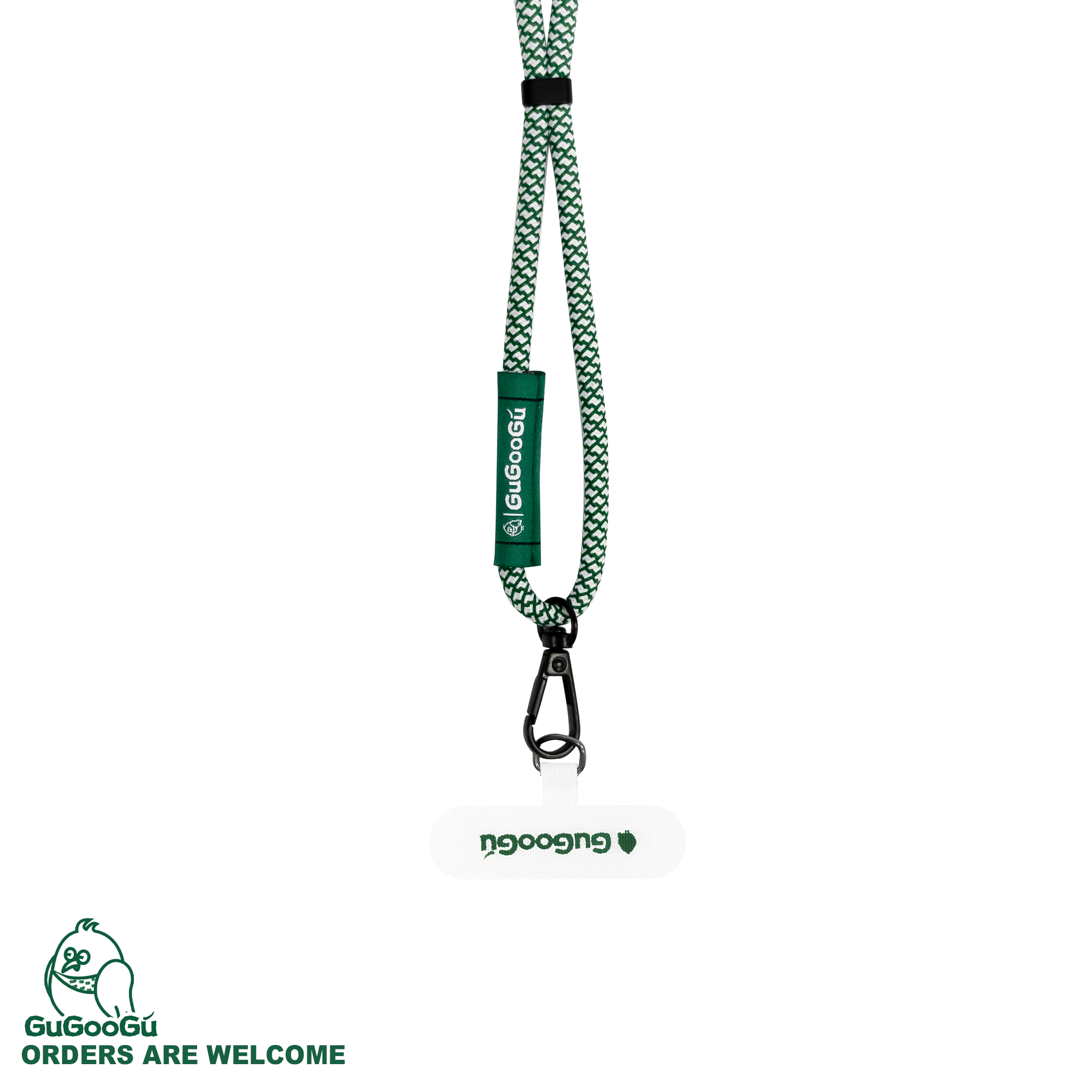 這是GUGOOGU的手機繩套裝，包含了一條綠白拼色的手機掛繩，和一個白色的手機夾片。
