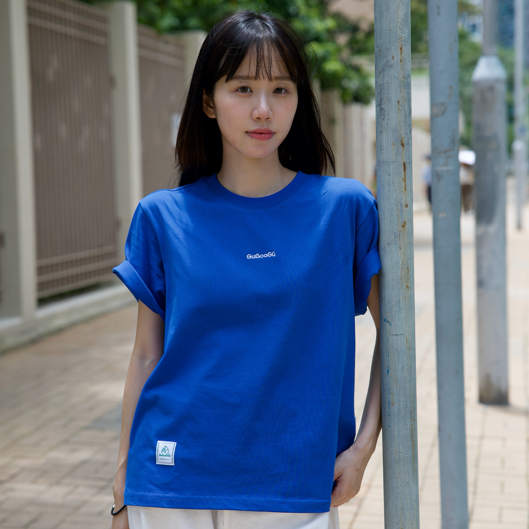 Gugoogu Contrast Stitch Minimalist Logo Slim Fit T-Shirt | Blue | Hong Kong Original Design