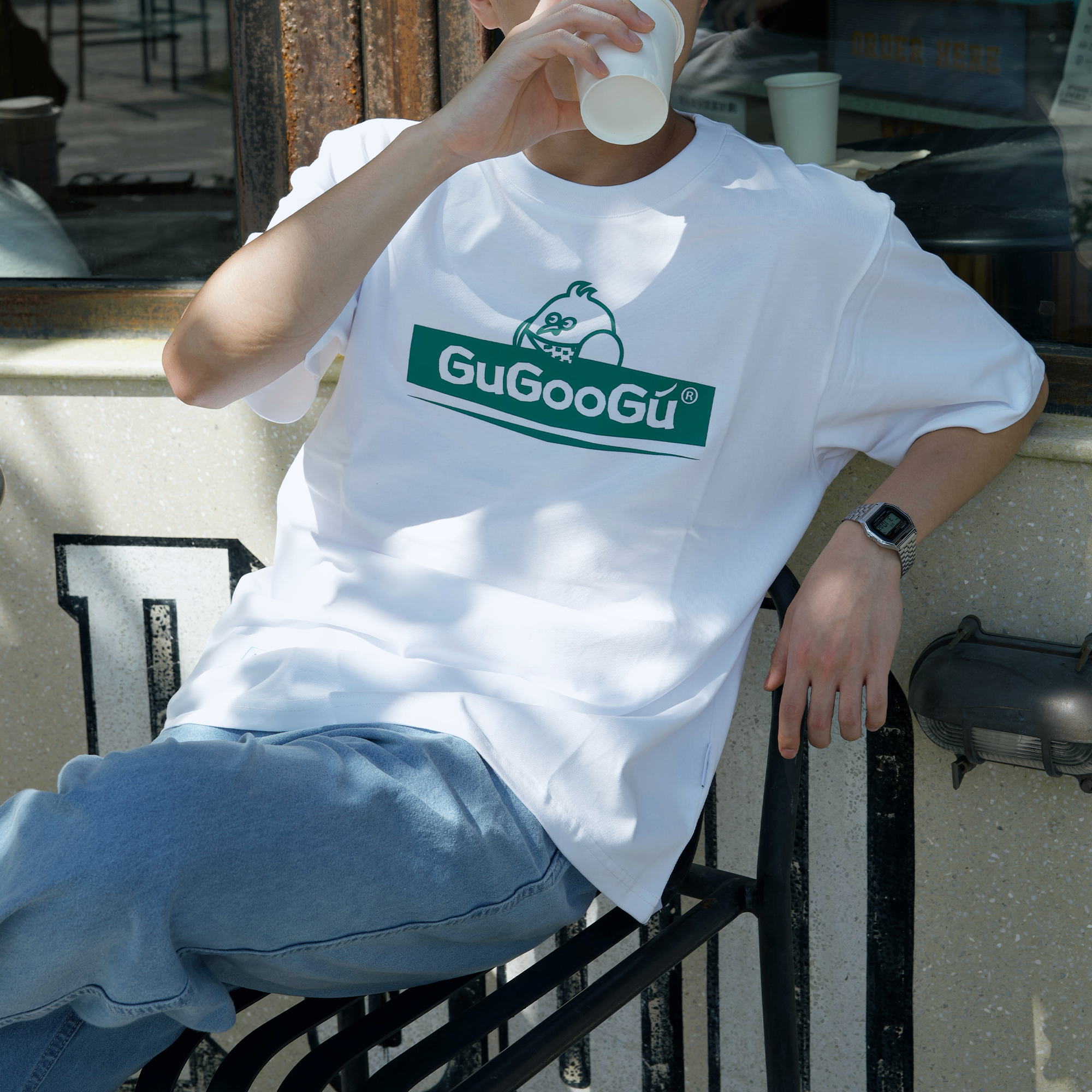 Gugoogu Peeking Bird Box Logo Slim Fit T-Shirt | White | Hong Kong Original Design