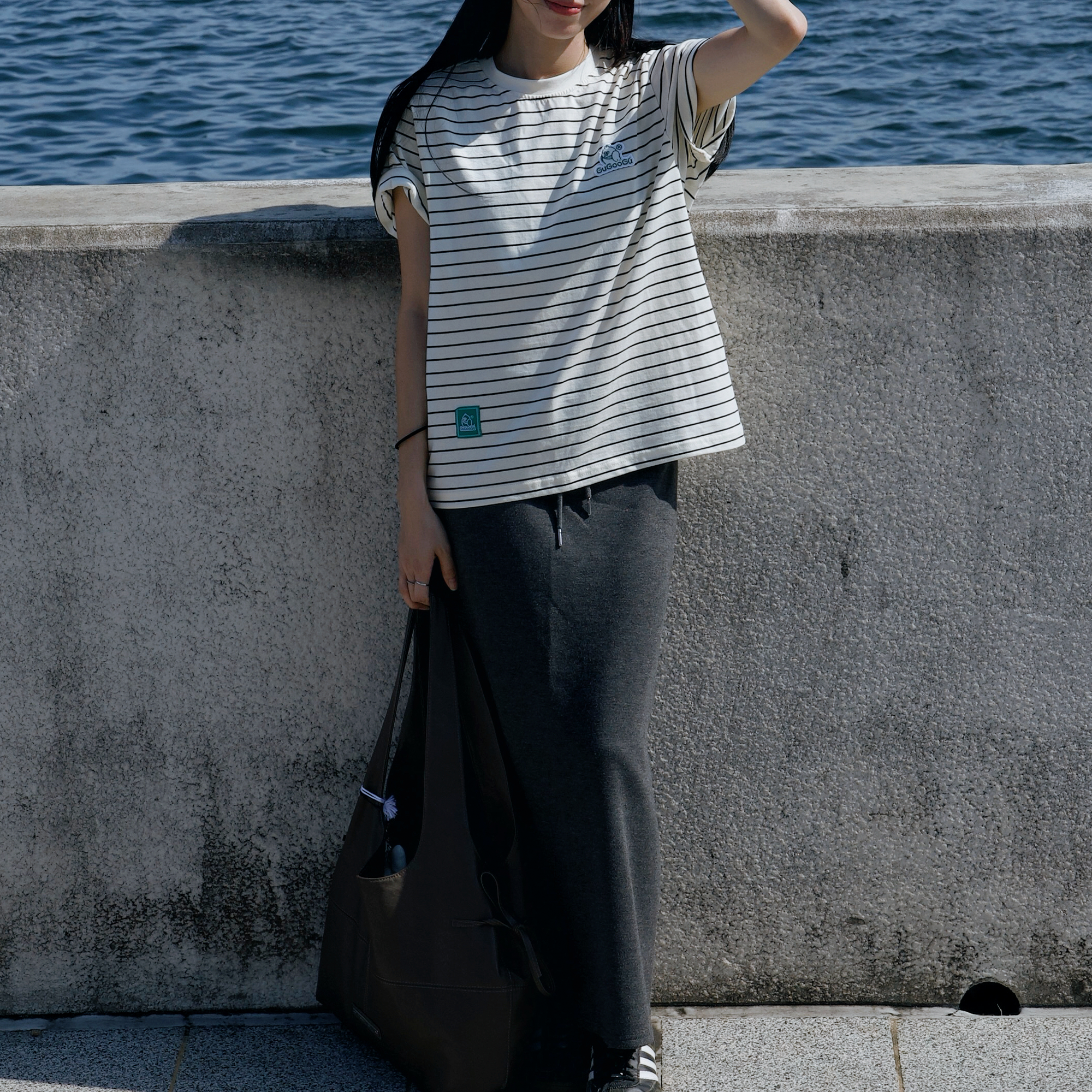 Gugoogu Striped Peeking Bird Logo Slim Fit T-Shirt | Black & White | Hong Kong Original Design